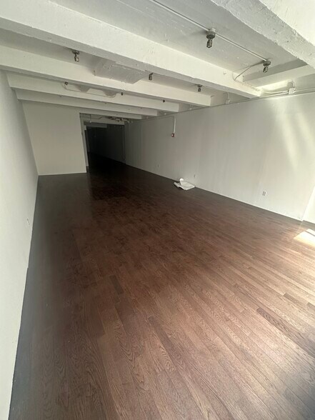 More Photos Of 153 W 36th St, New York Office For Lease