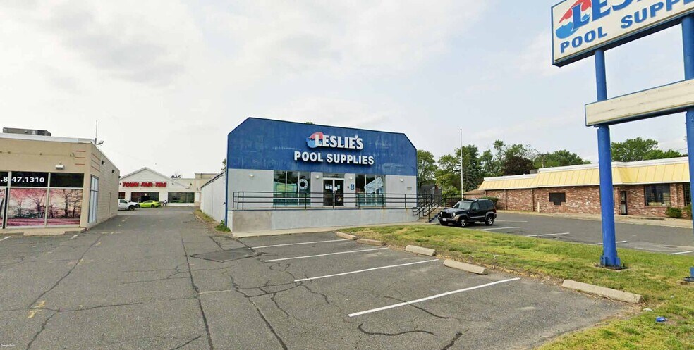 More Photos Of 1780 Boston Rd, Springfield Fast Food For Lease