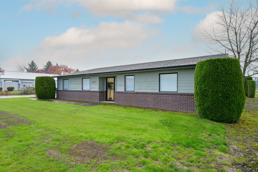 More Photos Of 1940 NE Colvin Ct, McMinnville Industrial For Lease