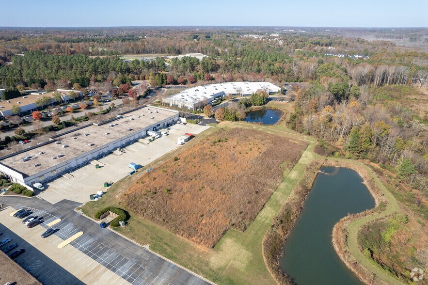 More Photos Of 8560 Magellan Pkwy, Richmond Light Distribution For Lease