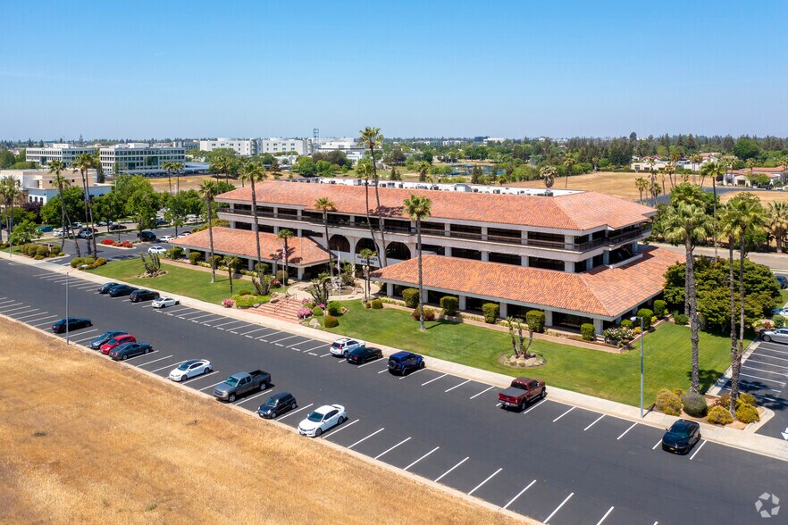 More Photos Of 575 E Locust Ave, Fresno Office For Sale