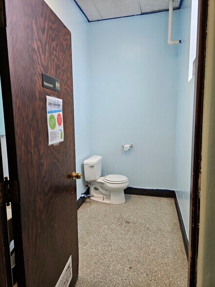 More Photos Of 18 4th St N, Great Falls Storefront For Sale