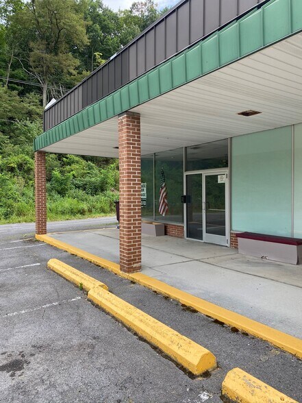 More Photos Of 1313 National Hwy, Lavale Freestanding For Lease