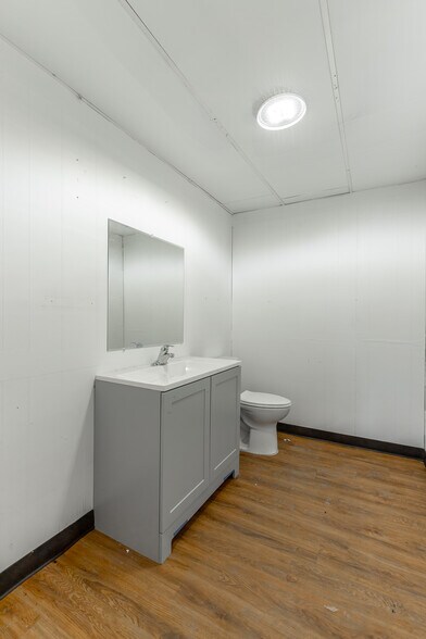 More Photos Of 360 Carbondale Rd SW, Dalton Warehouse For Lease