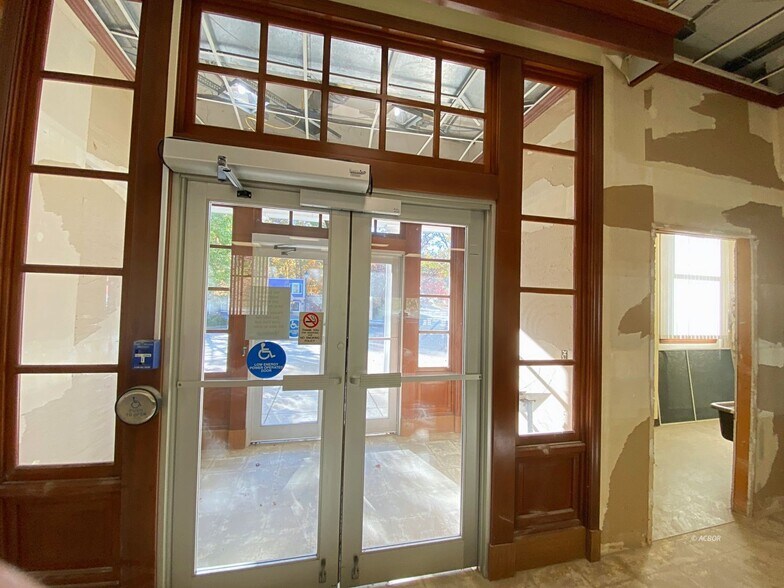 More Photos Of 368 Richland Ave, Athens General Retail For Sale