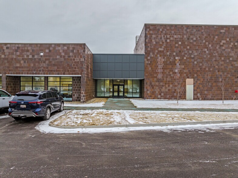 More Photos Of 3701 S Main St, Elkhart Warehouse For Lease