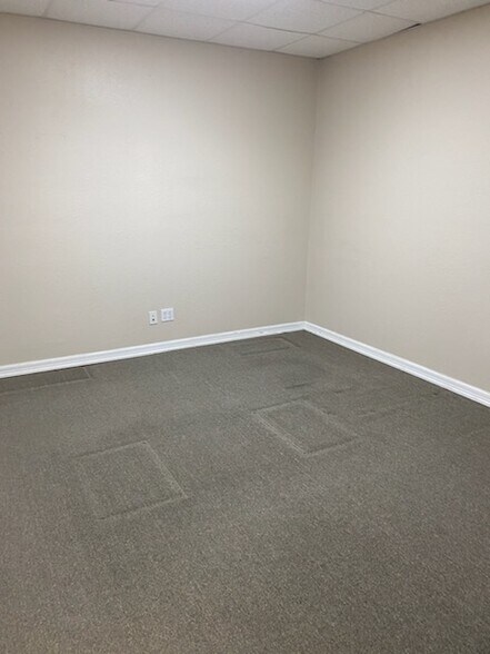 More Photos Of 1011 Santa Fe St, Corpus Christi Office For Sale