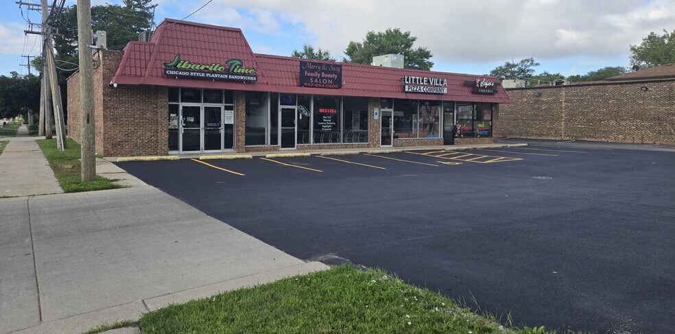 More Photos Of 931-935 E Oakton St, Des Plaines General Retail For Sale