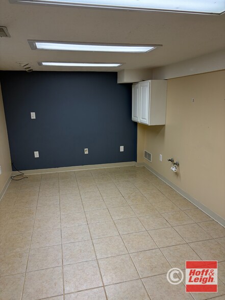 More Photos Of 541 West Ave, Tallmadge Office For Lease