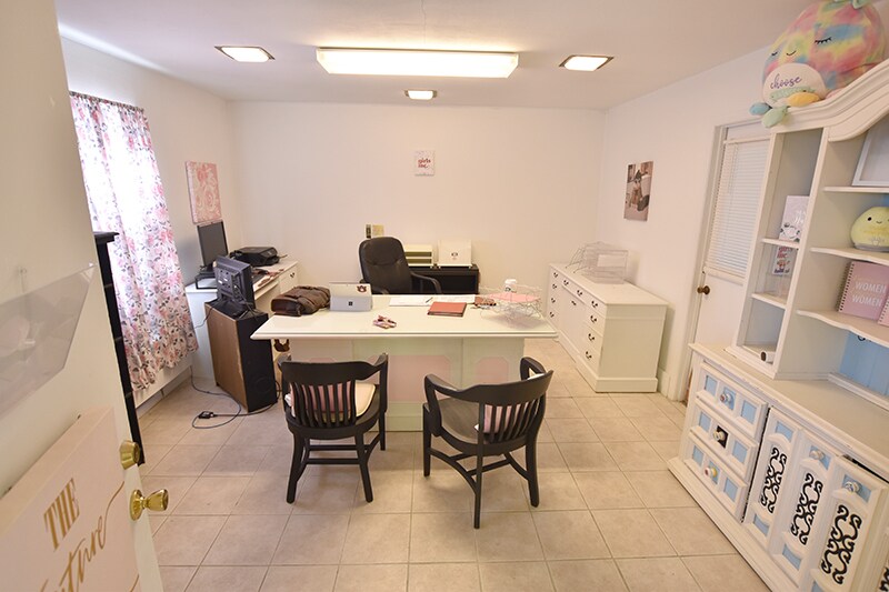 More Photos Of 227 Library Ln, Johnson City Specialty For Sale