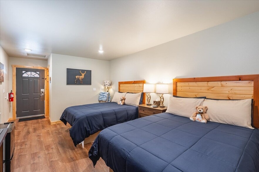 More Photos Of 486 S Middle Fork Rd, Garden Valley Hotel For Sale