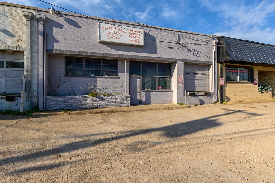 More Photos Of 2154 Irving Blvd, Dallas Light Distribution For Lease