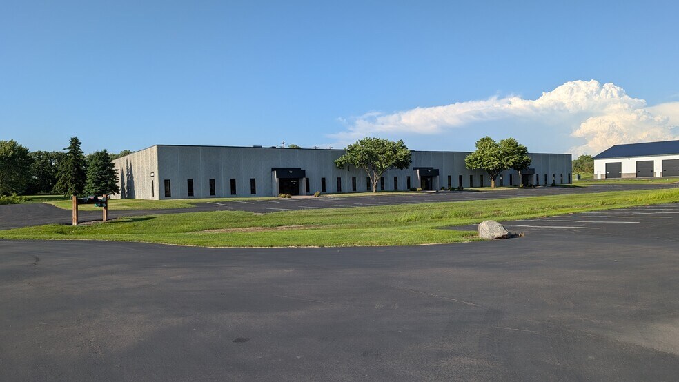 More Photos Of 1470-1480 County Rd 90, Maple Plain Manufacturing For Lease