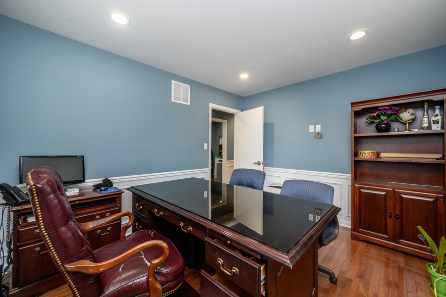 More Photos Of 438 Main St, Spotswood Medical For Sale