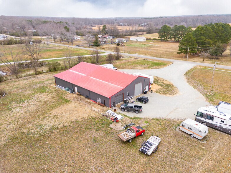 More Photos Of 634 Swiss Colony Rd, Hohenwald Warehouse For Sale