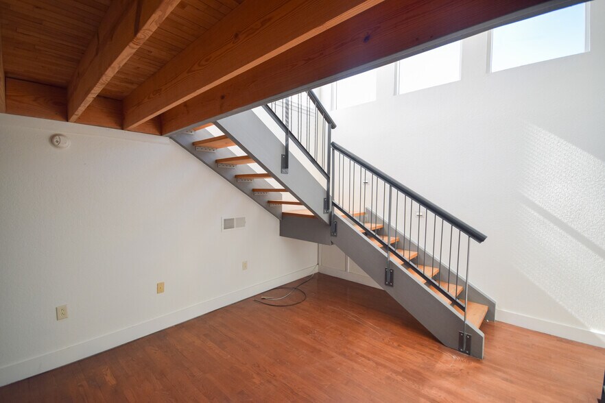 More Photos Of 417-419 Main St, North Little Rock Storefront Retail Office For Sale