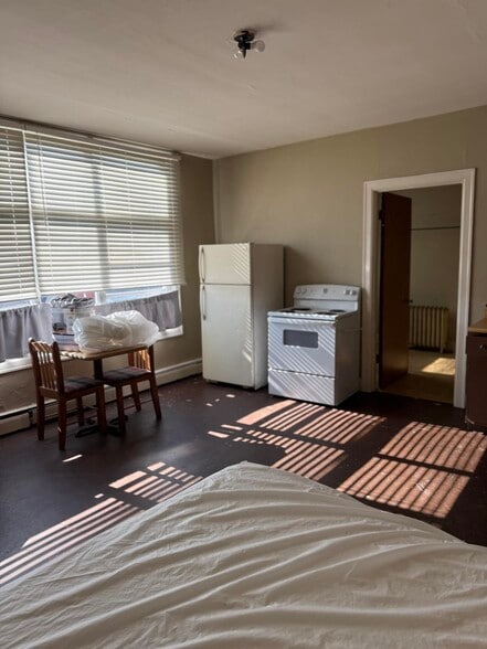 More Photos Of 202 S College St, Harrodsburg Hospitality For Sale