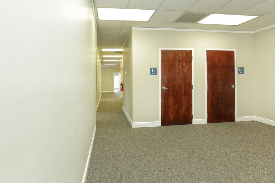 More Photos Of 501 E Oak St, Kissimmee Medical For Lease