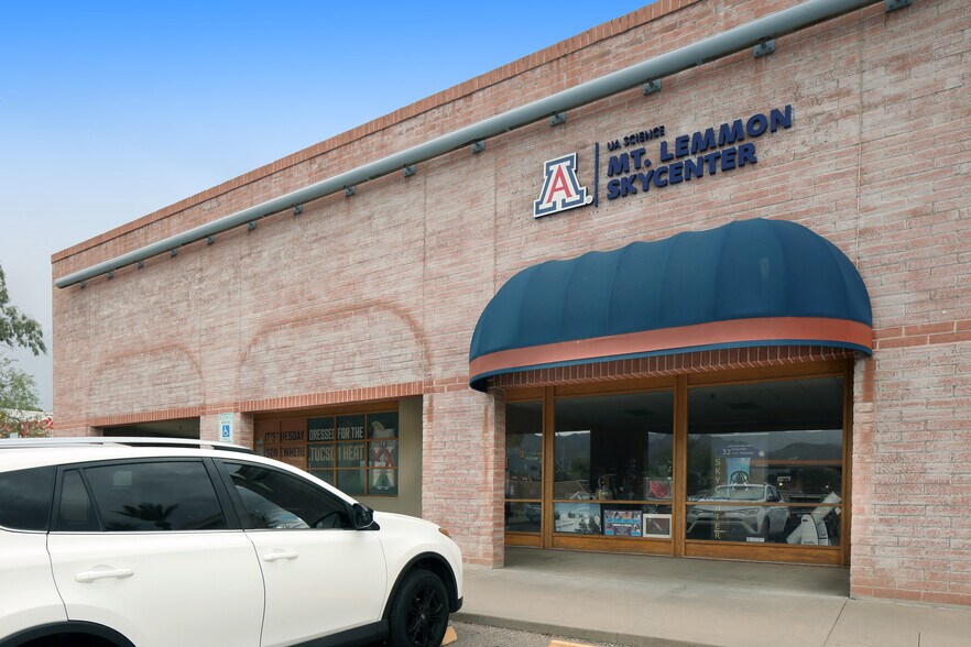 More Photos Of 8800-9165 E Tanque Verde Rd, Tucson Storefront For Sale