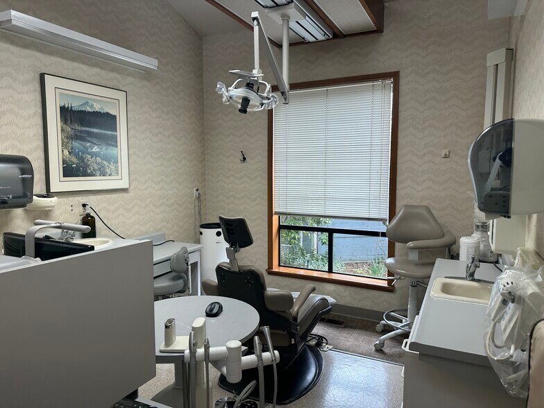 More Photos Of 14818 Pacific Ave S, Tacoma Medical For Sale