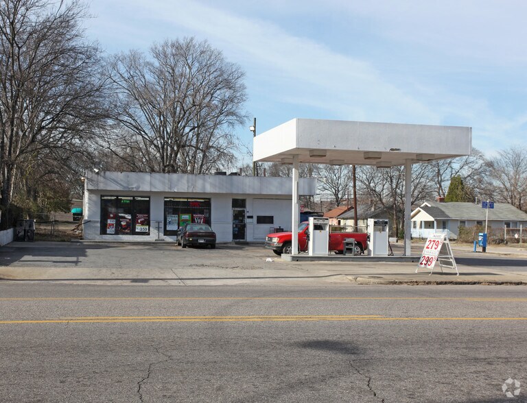 Primary Photo Of 2500 Avenue E, Birmingham Service Station For Sale