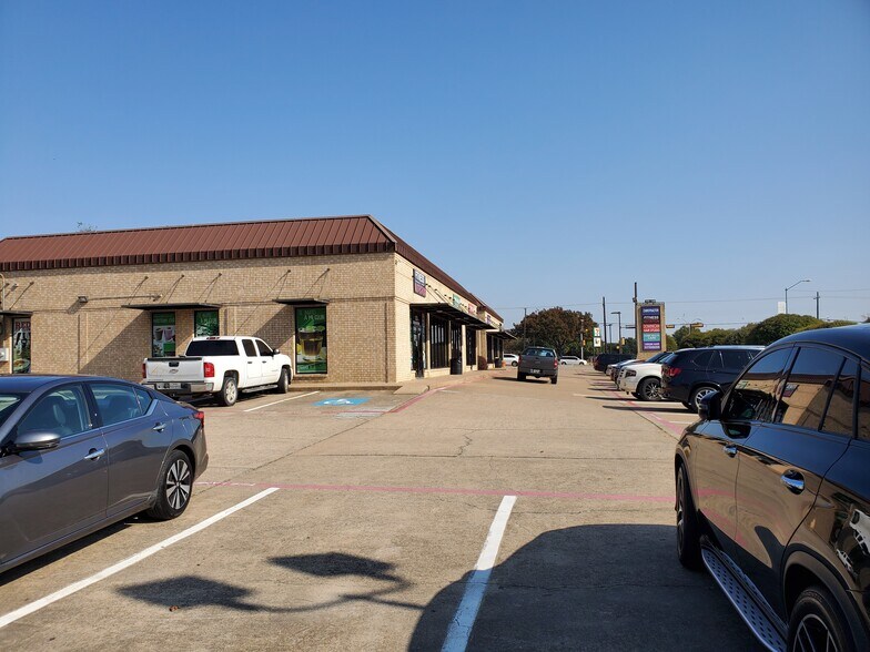 More Photos Of 115-119 W Wheatland Rd, Duncanville Unknown For Lease