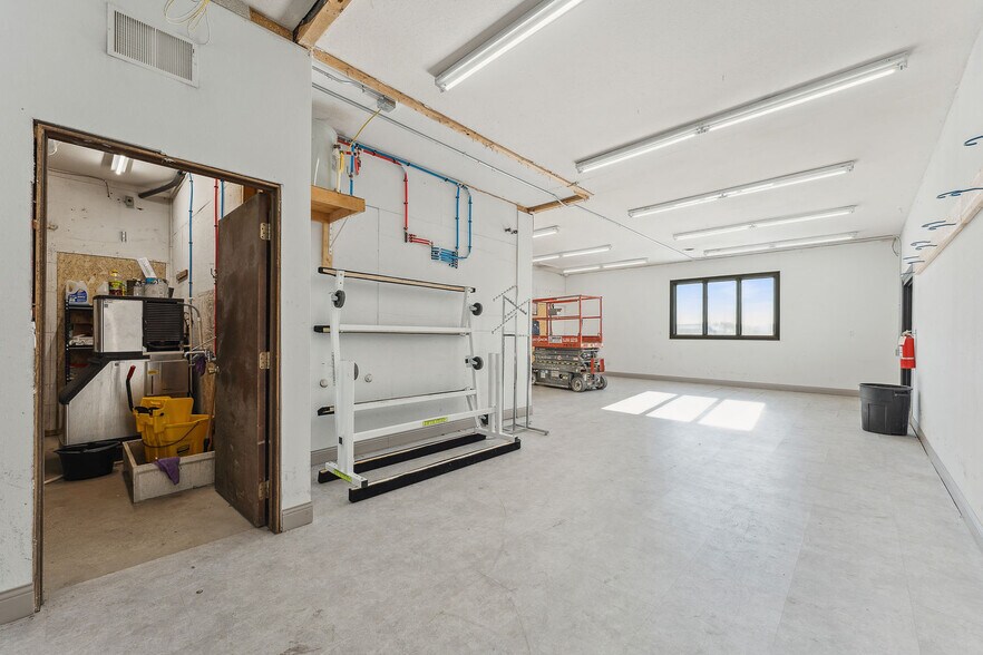 More Photos Of 1375 E Main St, Reedsburg Freestanding For Lease