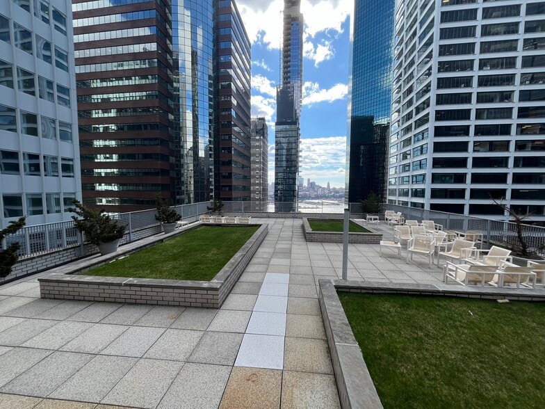 More Photos Of 125 Maiden Ln, New York Medical For Sale