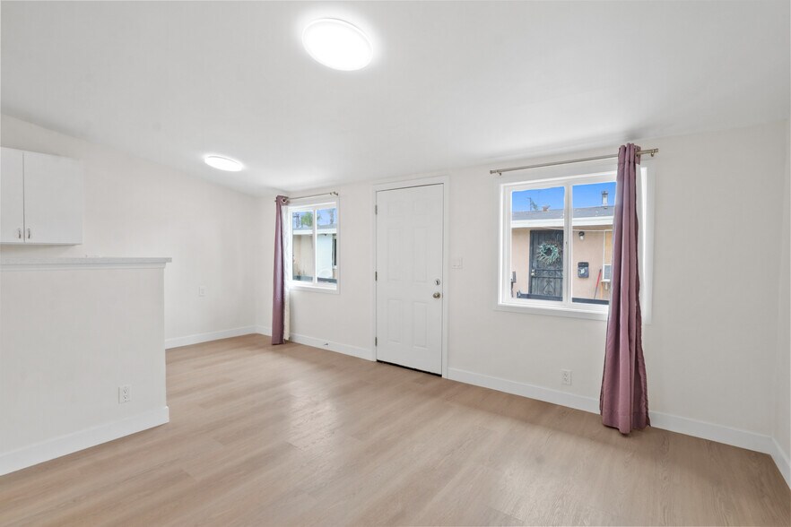 More Photos Of 609 W E St, Wilmington Apartments For Sale