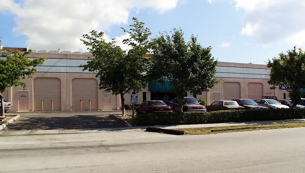 More Photos Of 1803-1897 NE 146th St, Miami Light Distribution For Lease