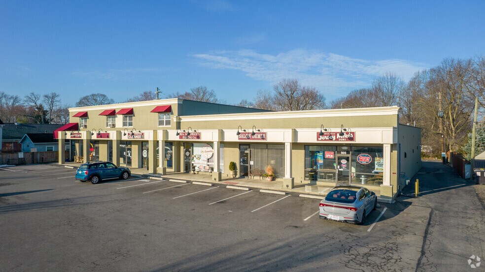 More Photos Of 893-905 High St, Worthington Storefront Retail Office For Lease