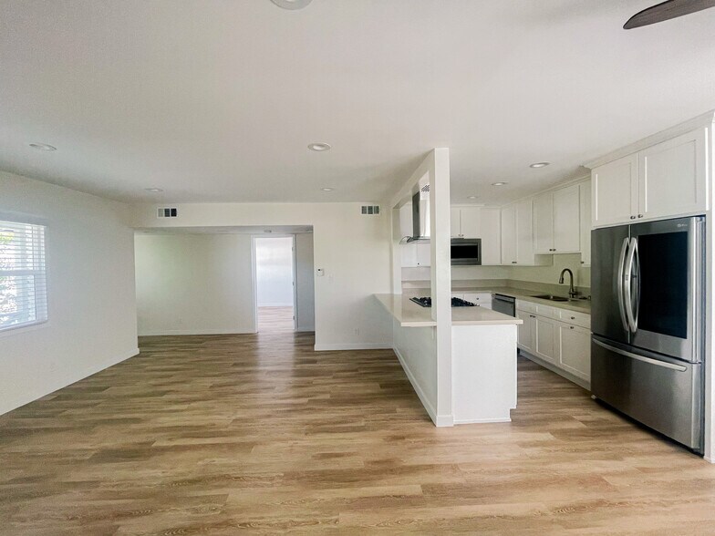 More Photos Of 1250 Manhattan Beach Blvd, Manhattan Beach Apartments For Sale