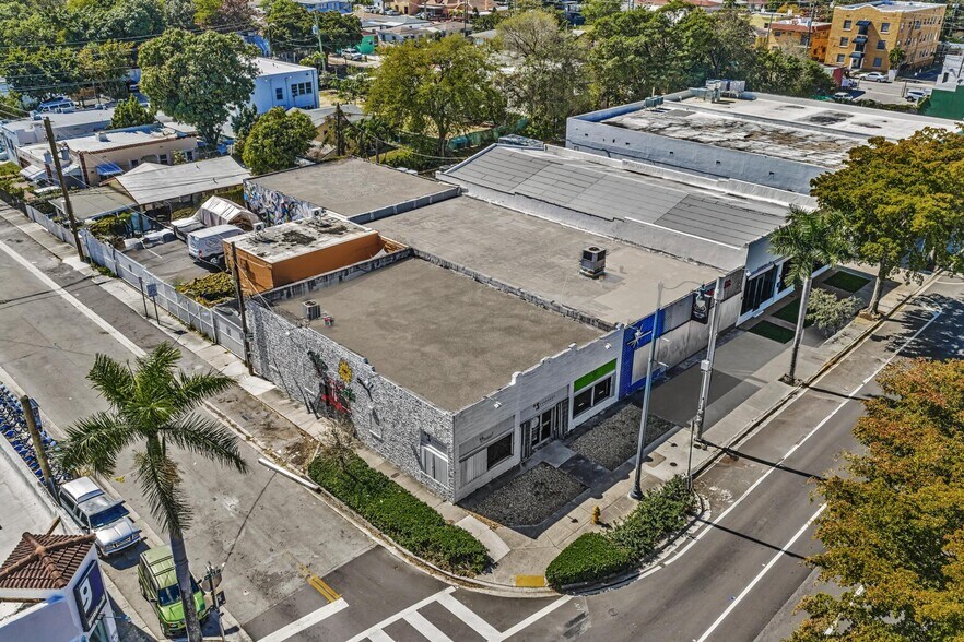 More Photos Of 1000-1008 SW 8th St, Miami Storefront Retail Office For Sale