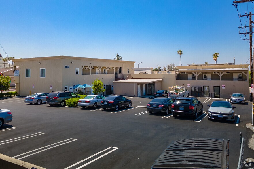 More Photos Of 2505-2523 E Washington Blvd, Pasadena Storefront Retail Residential For Lease