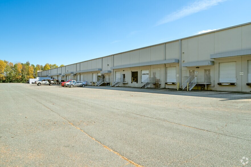 More Photos Of 1650 Airport Rd, Kennesaw Warehouse For Lease