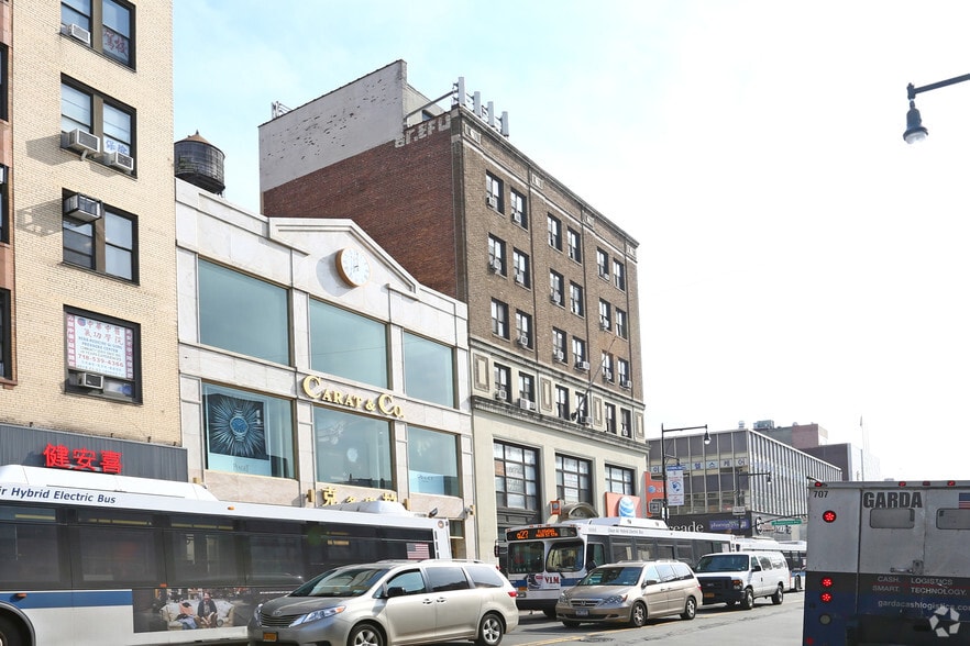 More Photos Of 3915-3917 Main St, Flushing Office For Lease