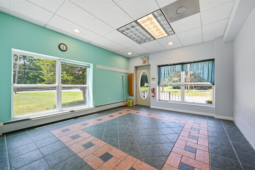 More Photos Of 90 N Franklin St, Pen Argyl Office Residential For Sale