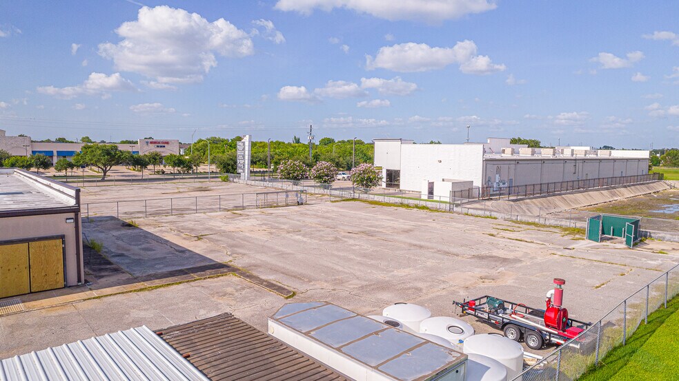 More Photos Of 12455 Beechnut St, Houston Land For Sale