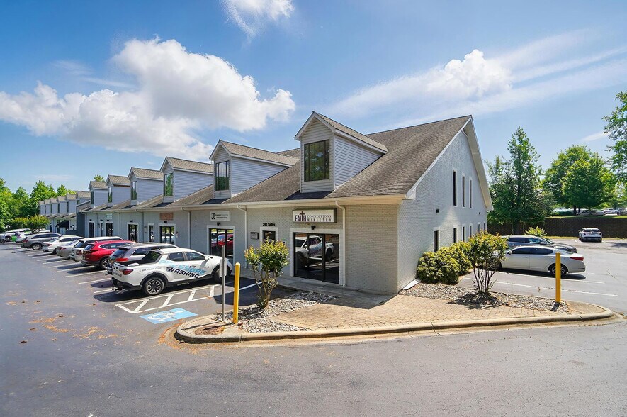 More Photos Of 1974 Carolina Place Dr, Fort Mill Light Distribution For Lease