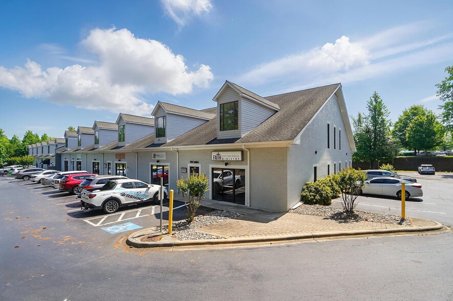 More Photos Of 1974 Carolina Place Dr, Fort Mill Light Distribution For Lease