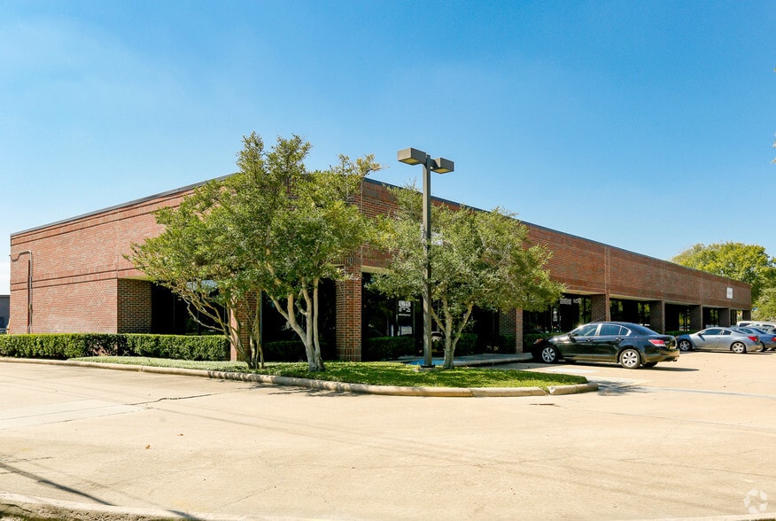 More Photos Of 12705 S Kirkwood Rd, Stafford Unknown For Lease