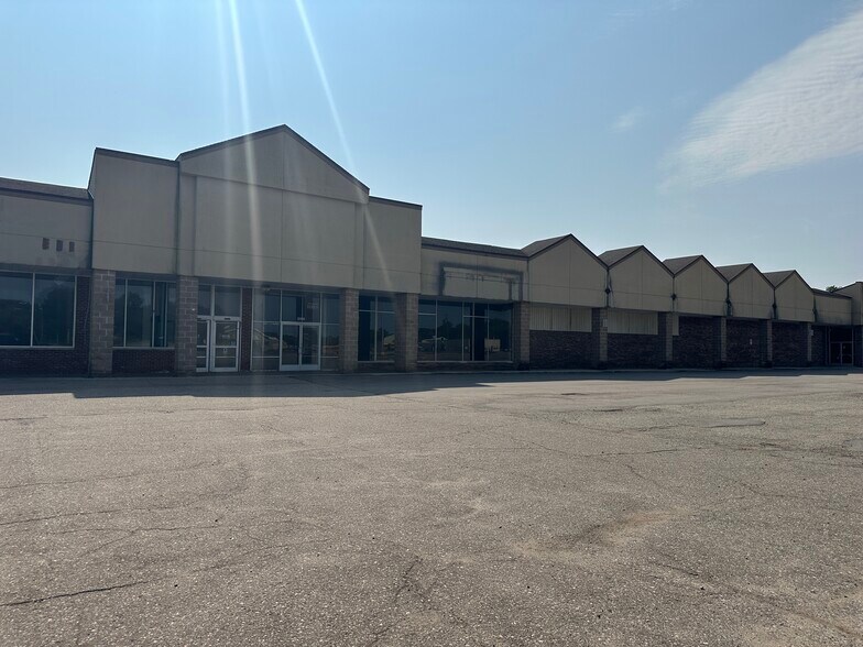 More Photos Of 2161-2259 W Vienna Rd, Clio Unknown For Lease