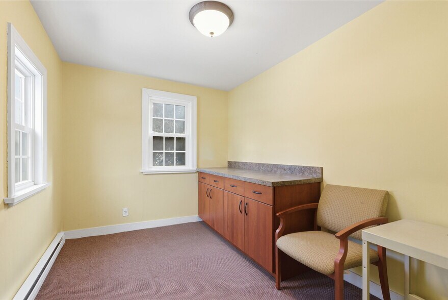 More Photos Of 376 Us-202, Somers Township Office For Sale