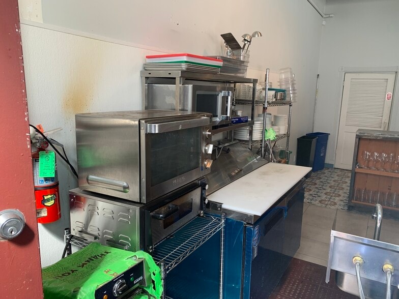 More Photos Of 3248 22nd St, San Francisco Storefront Retail Residential For Lease