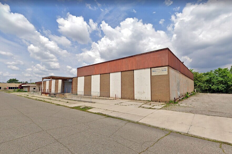 More Photos Of 15100 Second Ave, Highland Park Warehouse For Sale