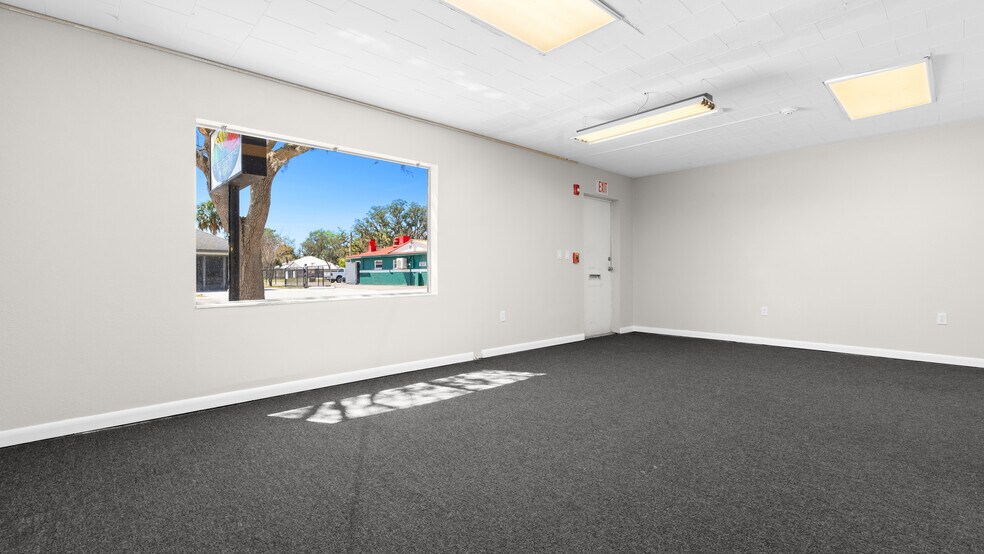 More Photos Of 648 S Commerce Ave, Sebring Freestanding For Sale