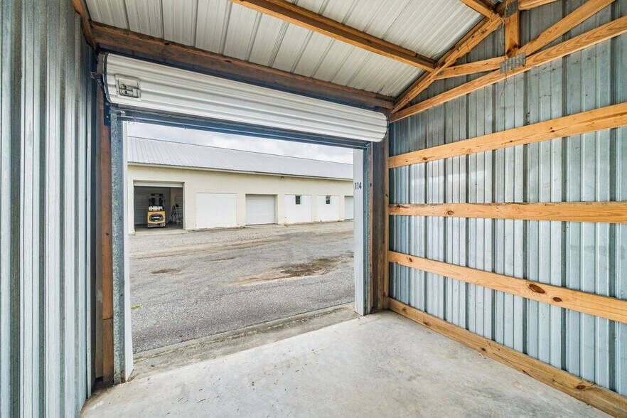 More Photos Of 1719 Signal Point Rd, Charleston Self Storage For Sale