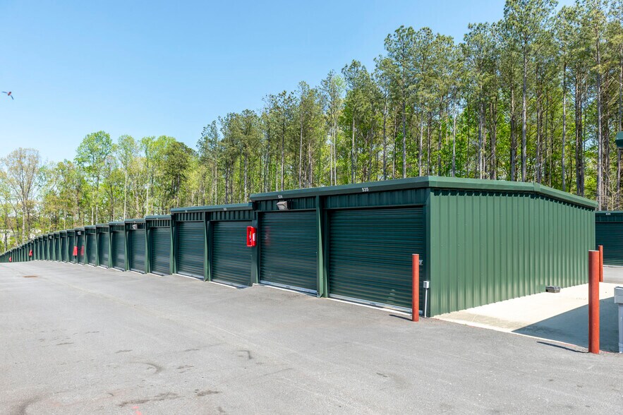 More Photos Of 6619 Lanier Islands Pky, Buford Self Storage For Sale