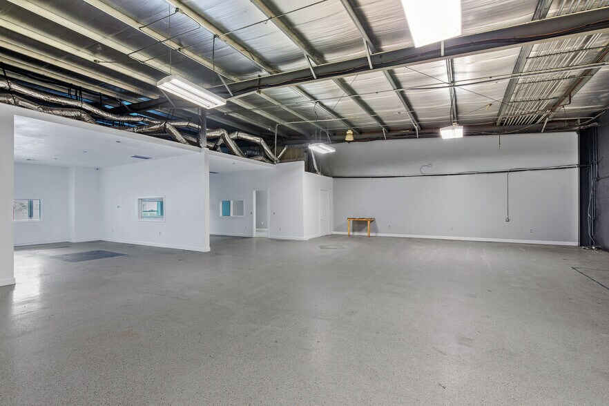 More Photos Of 11755 W Little York Rd, Houston Unknown For Lease