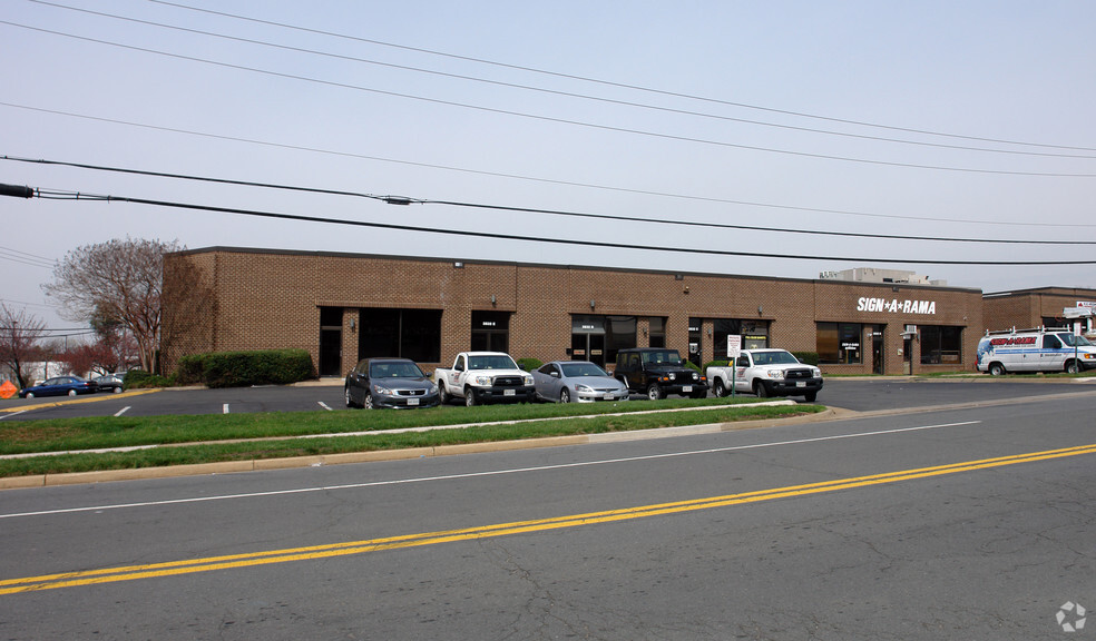 More Photos Of 8400 Hilltop Rd, Fairfax Light Distribution For Lease